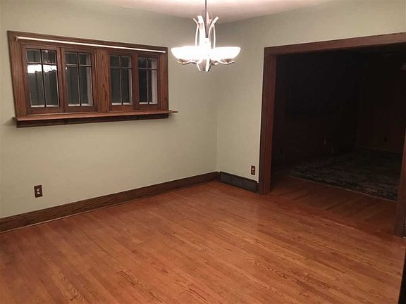 4th image of 2116 Vine St