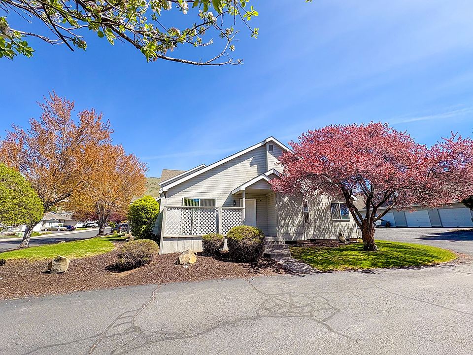 1st image of 5654-5656 Glenridge Way #5658