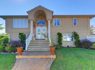 3512 De Irving St, Oceanside, NY 11572