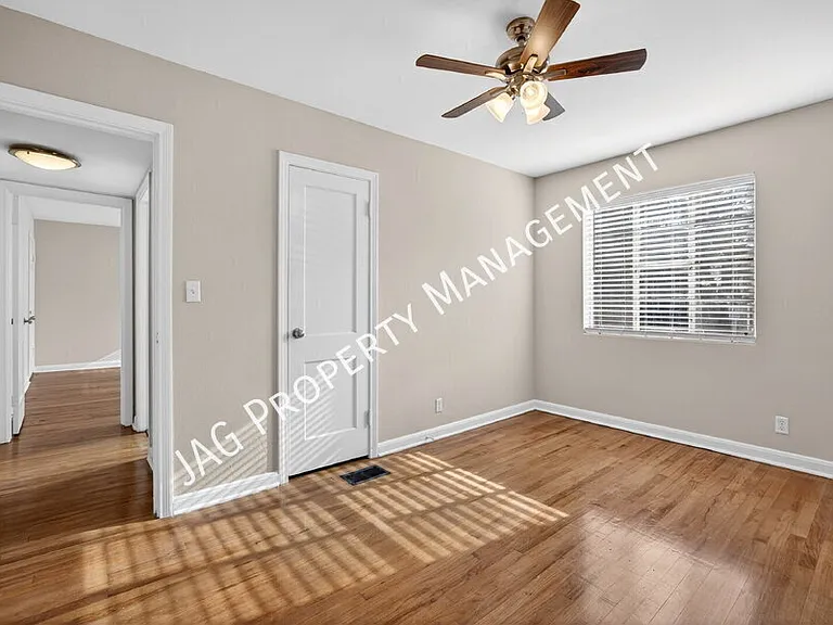 2761 Saint Johns Ave #3 — Photo 8
