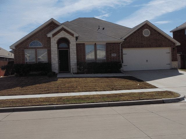 1st image of 1616 White Willow Ln