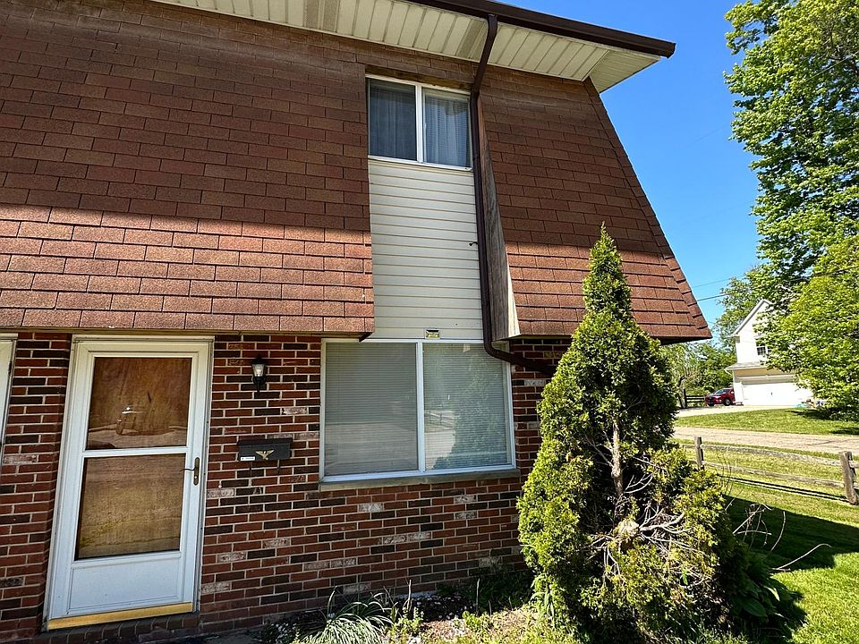 1st image of 10798 Forest St