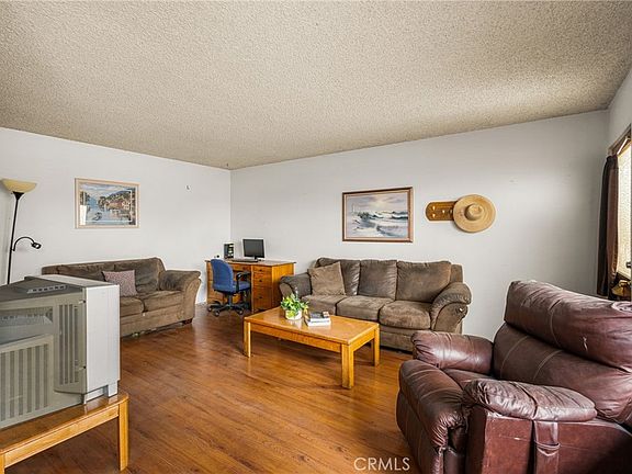 5th image of 4719 Jackson St