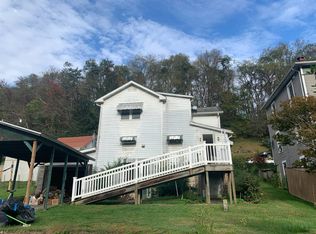 327 S Buffalo St, Rowlesburg, WV 26425