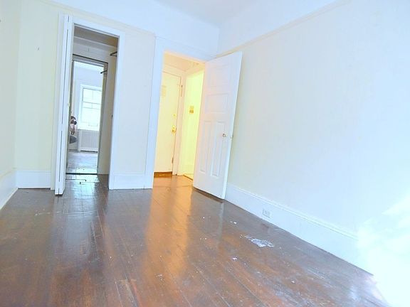 3rd image of 255 W 91st St APT 4A