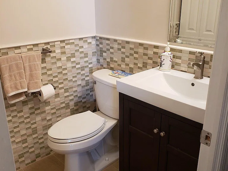 100 W Broadway #7L — Photo 20
