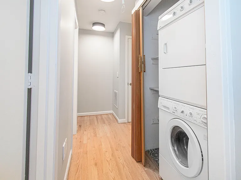 118 Camelot Ct — Photo 6