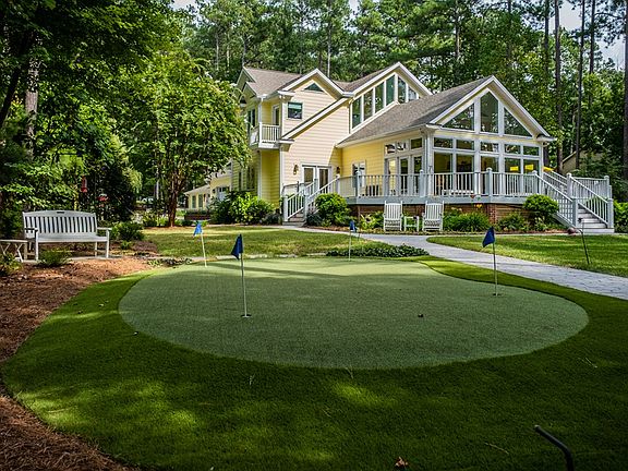 4th image of 84 Stonecrop Cir
