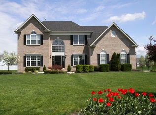 107 Raven Hollow Dr, North Wales, PA 19454