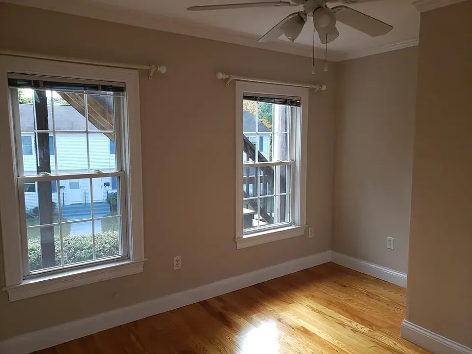 3 bed, 1.5 bath, $2,200 — Photo 3
