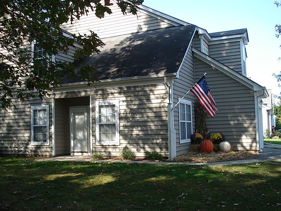 3rd image of 301 Dorothy Dr