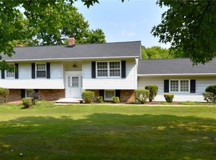 9758 Mulberry Rd, Chardon, OH 44024