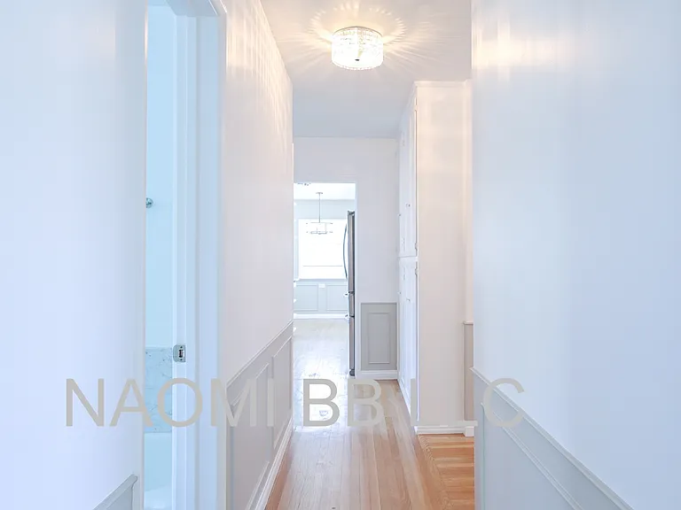 501 N Naomi St — Photo 18