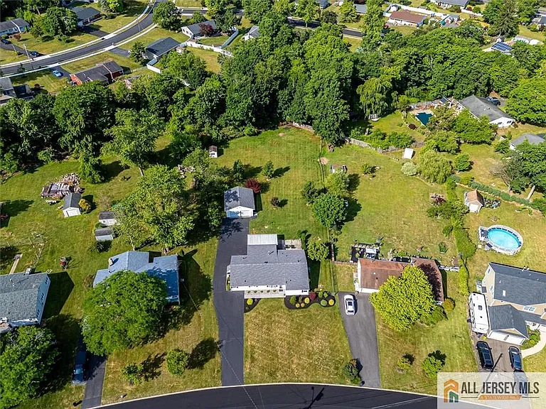 39 Kendall Rd — Photo 41