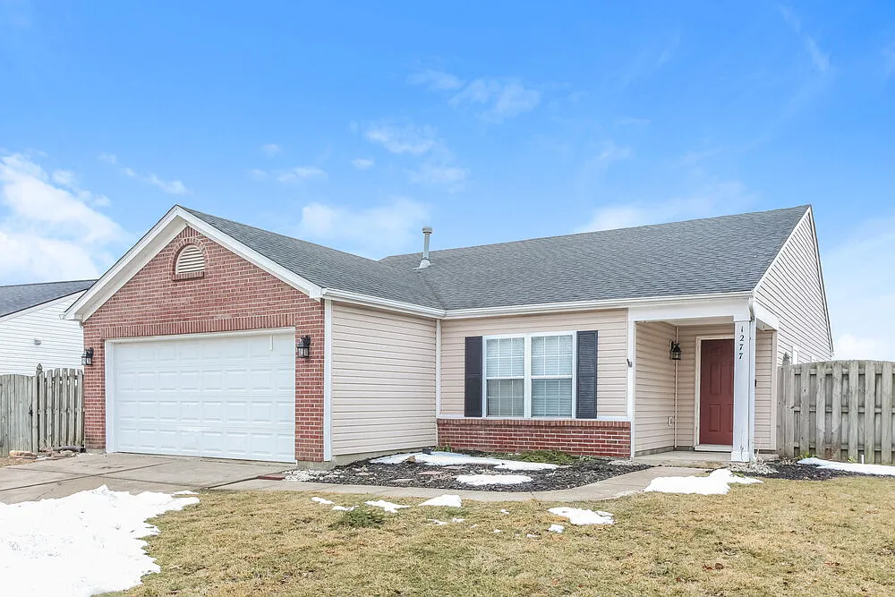 3 bed, 2.0 bath, 1418 sqft, $2,030 — Photo 3