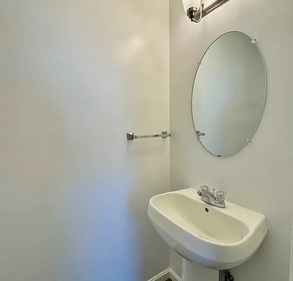 655 Fisher Dr — Photo 10