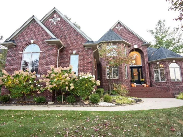 755 Majestic, Rochester Hills, MI 48306