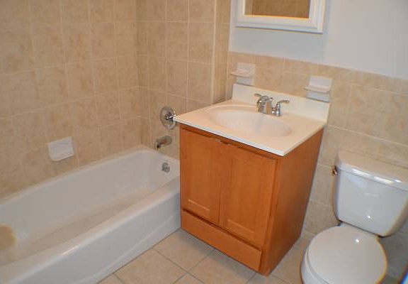 4th image of 2214 Astoria Blvd APT 3C