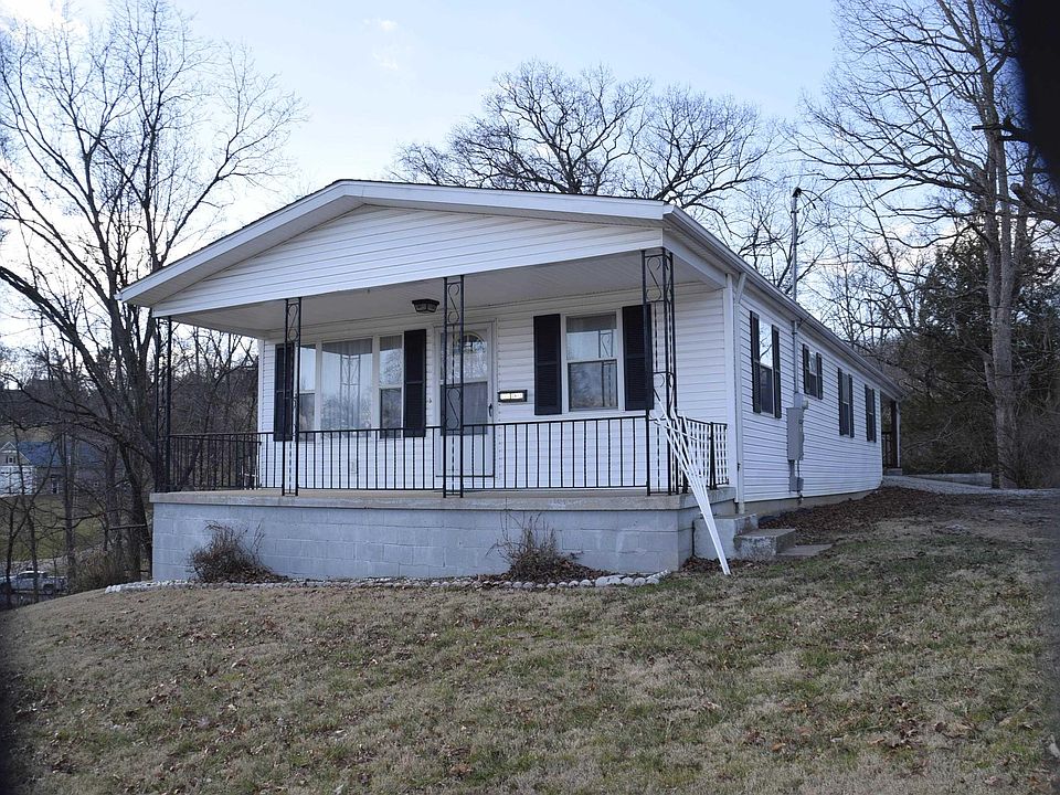1st image of 122 W Hicks Ct