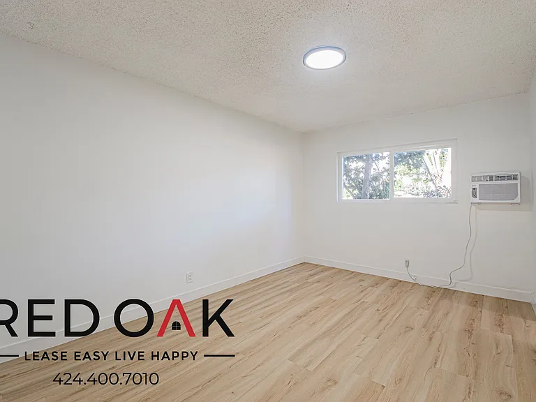 12605 Kensington Ln #4 — Photo 9
