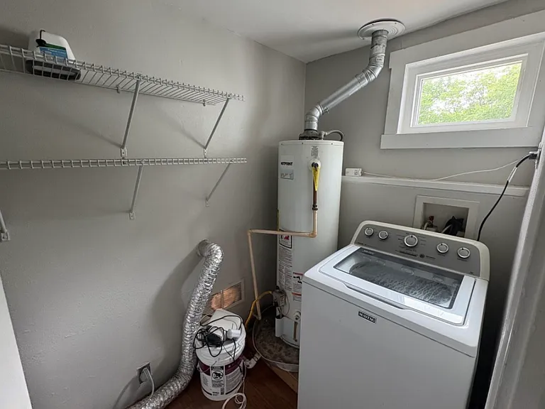 4233 Alamo Ave — Photo 8