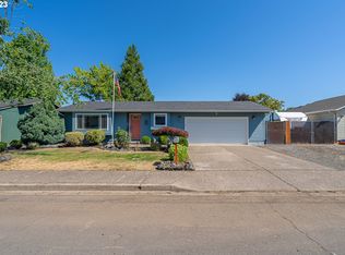5040 Forsythia Dr, Springfield, OR 97478