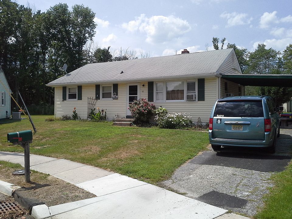 1st image of 16 Donna Dr