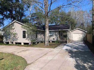 9398 Old Gilbert Rd, Beaumont, TX 77705