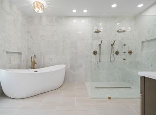 323 Olympic Dr, Rockport, TX 78382