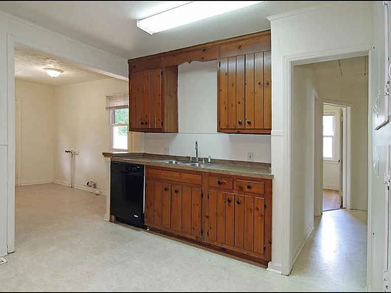 69 Cavalier Rd — Photo 5