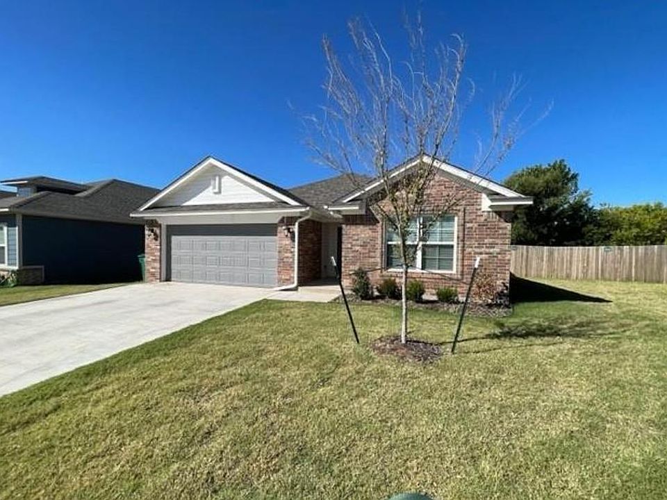 1st image of 2041 Sara Vista Dr