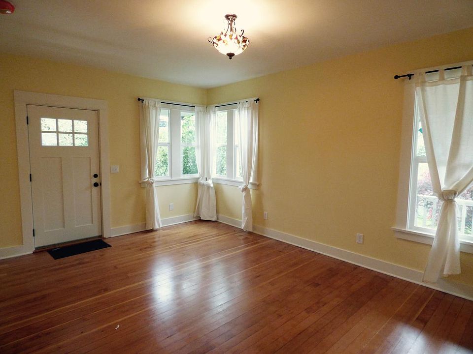 Living room facing south