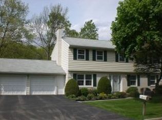 2637 Purdue Dr, Vestal, NY 13850