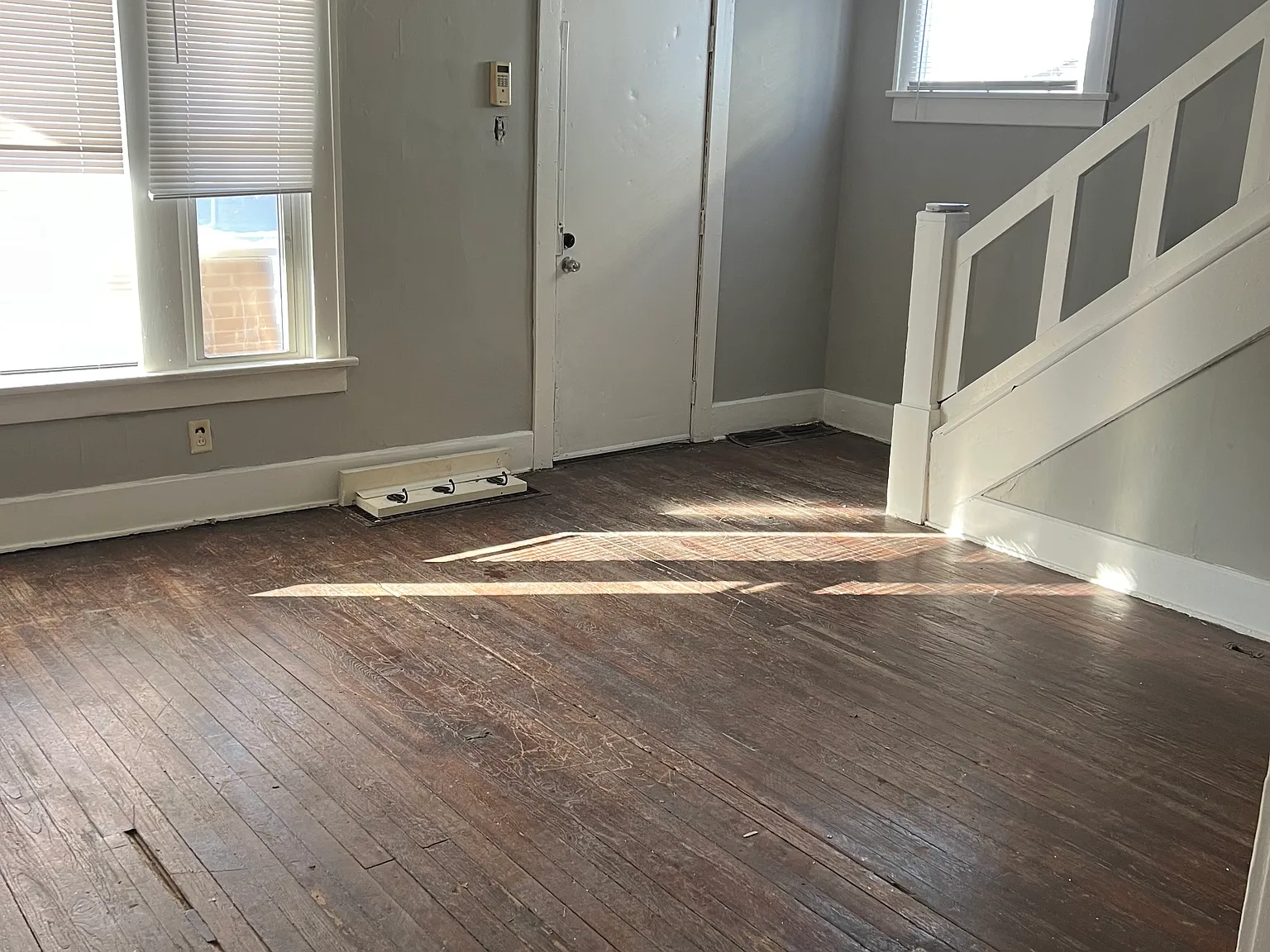 3 bed, 1160 sqft, $1,300 — Photo 2