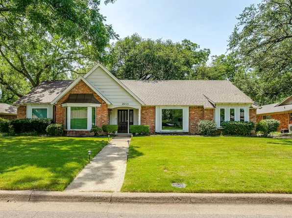 2910 Glasgow Dr, Arlington, TX 76015