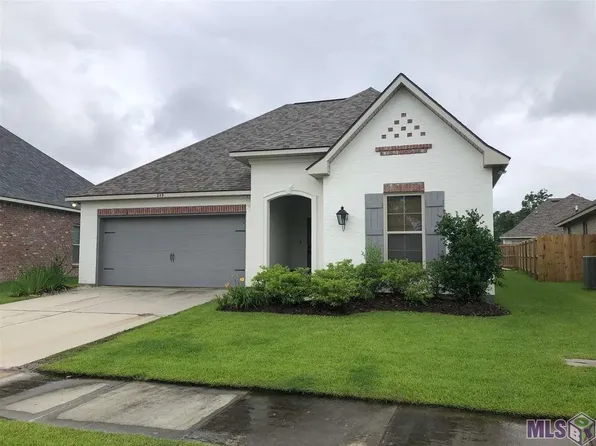 249 Lake Pride Dr, Baton Rouge, LA 70820