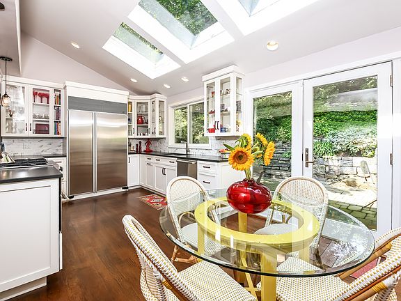 2nd image of 7 McKenna Pl