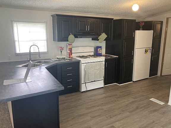 4th image of 530 Reynolds Dr #1