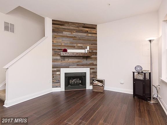 5th image of 8618 Sycamore Glen Ln