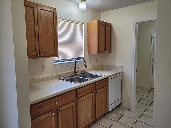 3rd image of 3356 La Leyenda Ct APT A