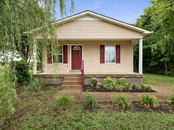 303 15th Ave W, Springfield, TN 37172