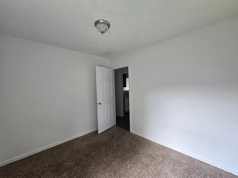 1521 Kara Ct — Photo 11
