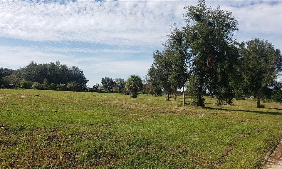 1st image of Lillian Ln