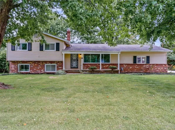 42650 Adelbert St, Elyria, OH 44035