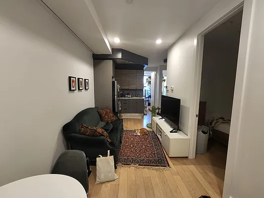 Rented by RELEASE NY | media 8