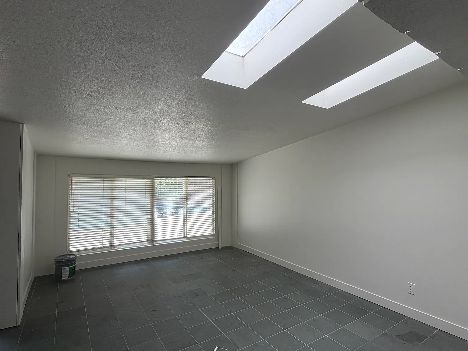 4 bed, 2.5 bath, 2097 sqft, $5,500 — Photo 4