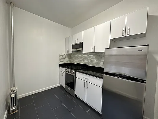 Rented by Oxford Property Group | media 13