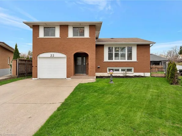22 Renner Ct, Hamilton, ON L8K 6J4