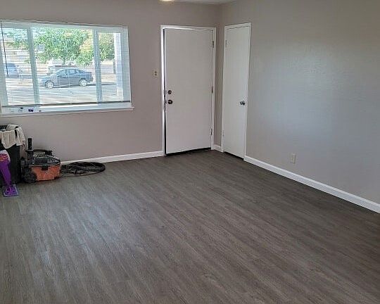 3rd image of 1729 Sunset St