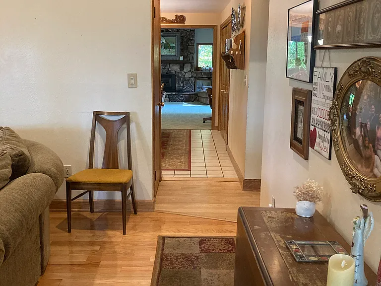N Overland Rd — Photo 19